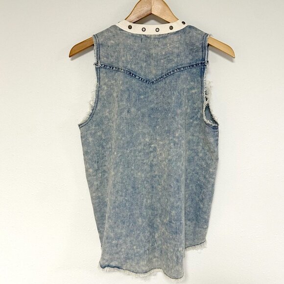 Gilded Intent Chambray Tank - Picture 7 of 11